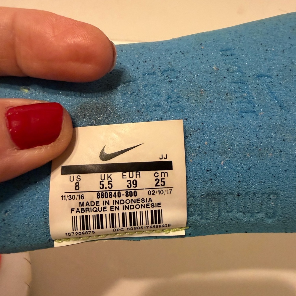 Nike Blue Athletic Shoe - Picture 6 of 7
